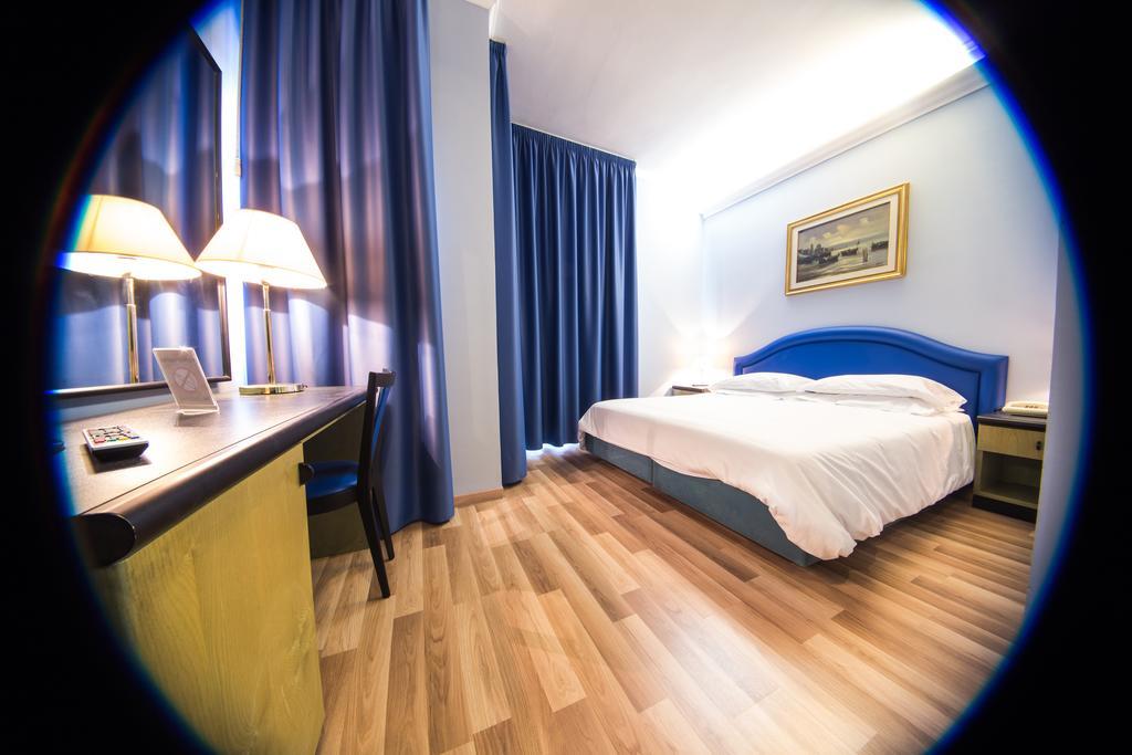 Hotel Santa Maura ローマ エクステリア 写真